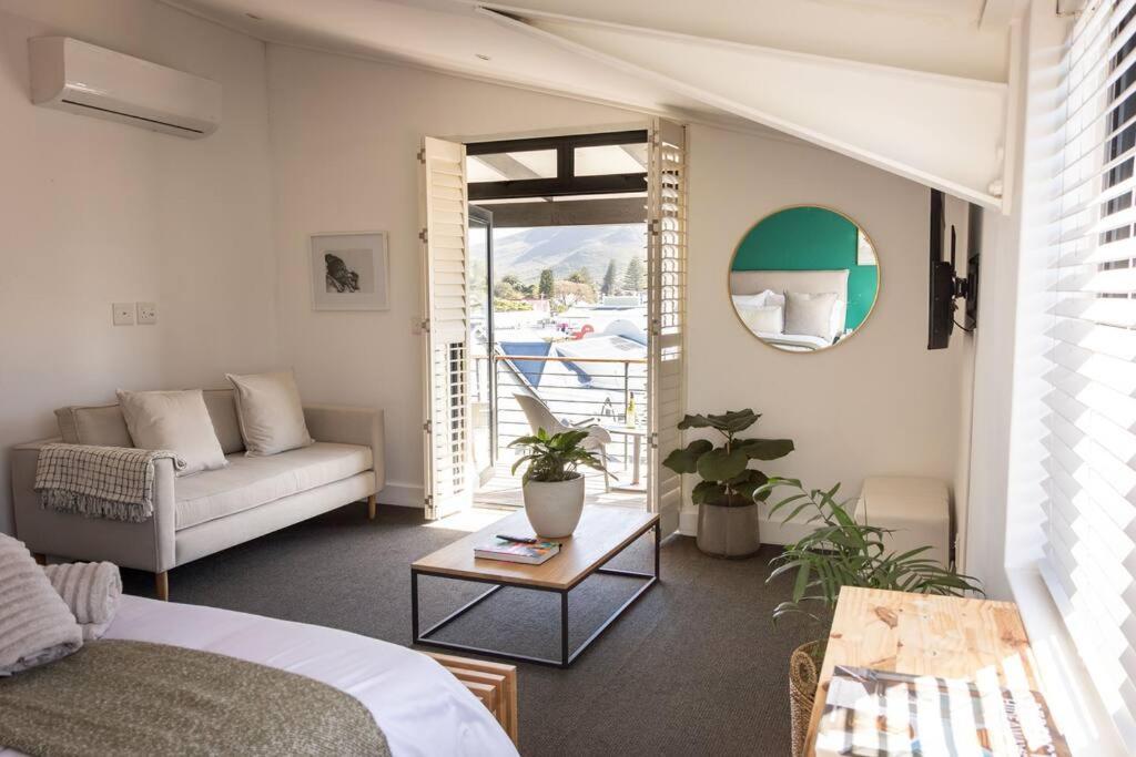 Hermanus Waterfront, Sea View Apartment With Balcony Exterior foto