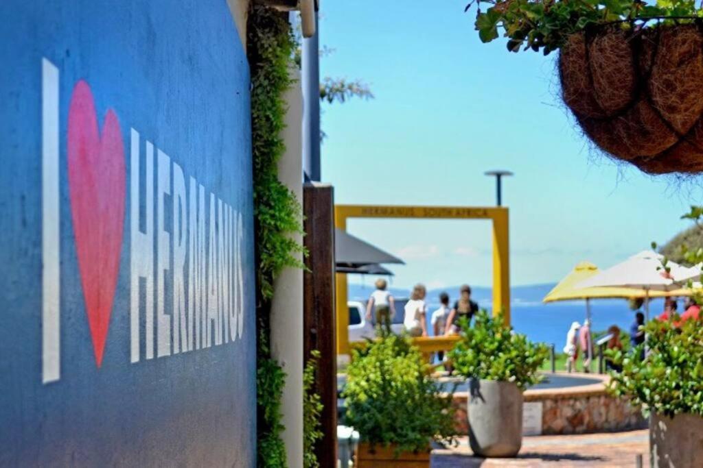 Hermanus Waterfront, Sea View Apartment With Balcony Exterior foto